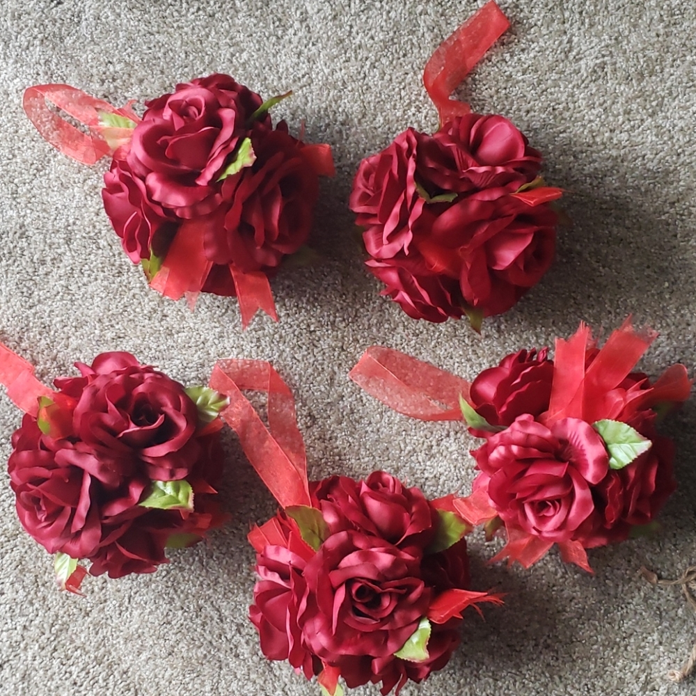 5 Hanging Red Rose Balls